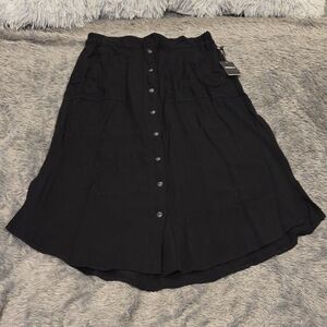 Forever 21 Contemporary Black Button-Down Midi Skirt Size M, New With Tags!